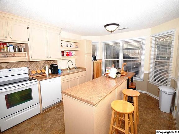 3rd image of 6939 Steeplechase Dr NW
