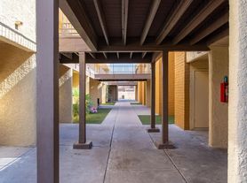 Mountain Ridge Apartments