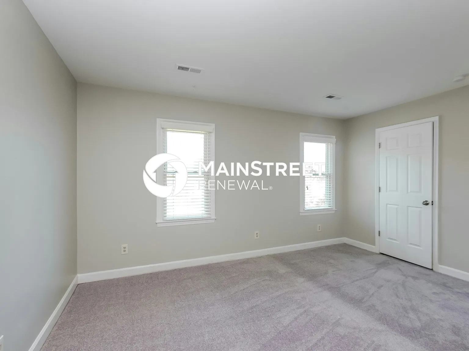 5228 Bridge Pointe Dr — Photo 2