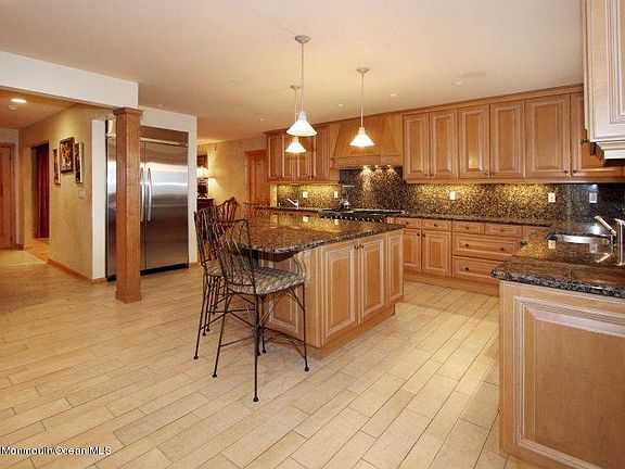 2nd image of 15 Williamson Ct