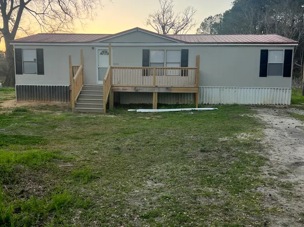 113 Gladiola Way, Saint Stephen, SC 29479