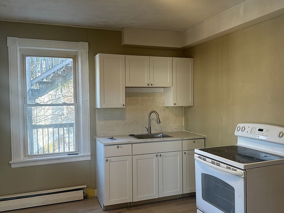 1st image of 9 Mathewson St #D