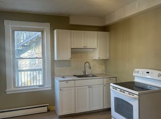 9 Mathewson St #D, Jewett City, CT 06351