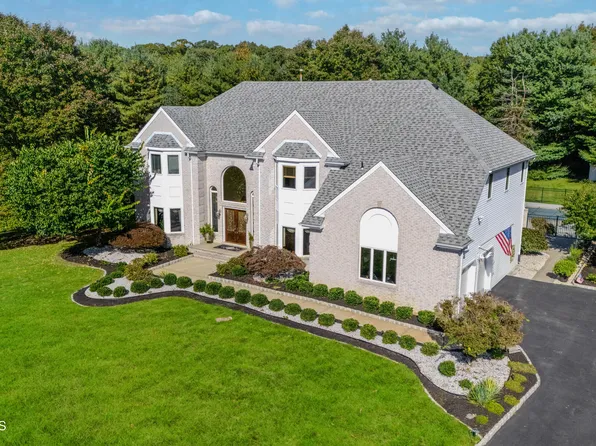 5 Mount Drive, Millstone, NJ 08535