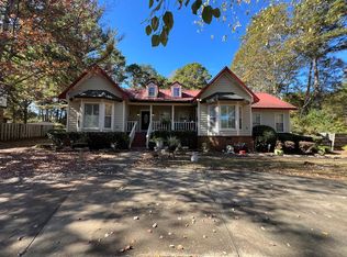 2423 E Alberson Dr, Albany, GA 31721