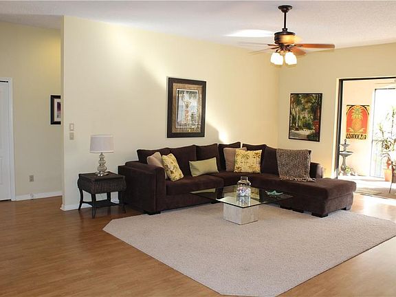 3rd image of 3044 Red Oak Ct APT 201