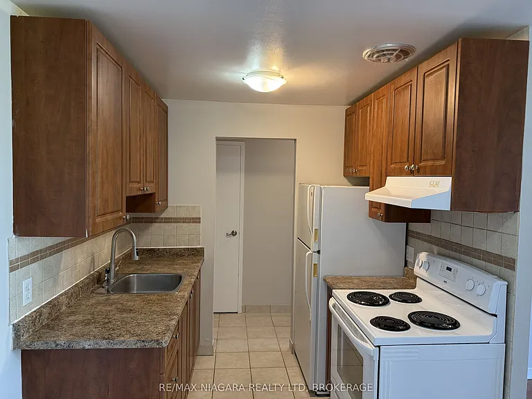 7 Riverview Blvd #305 — Photo 22