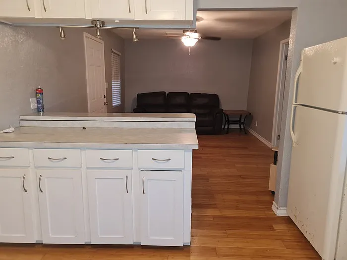 1 bed, 1.0 bath, $685 — Photo 2