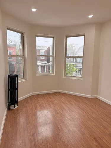 86 Woodlawn Ave #2 Photo 1