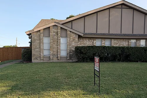 2700 Clear Springs Dr Photo 1