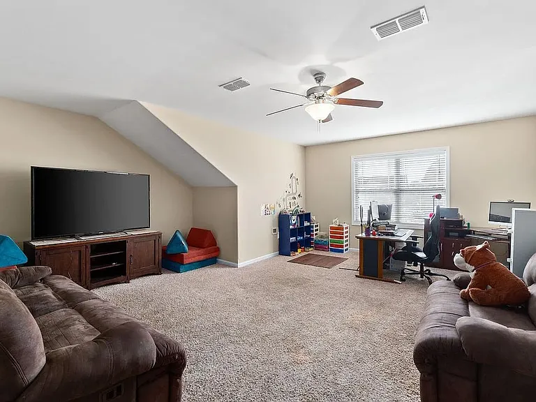 2231 Fairfax Dr — Photo 19