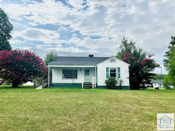 100 Fairsky Dr, Ridgeway, VA 24148