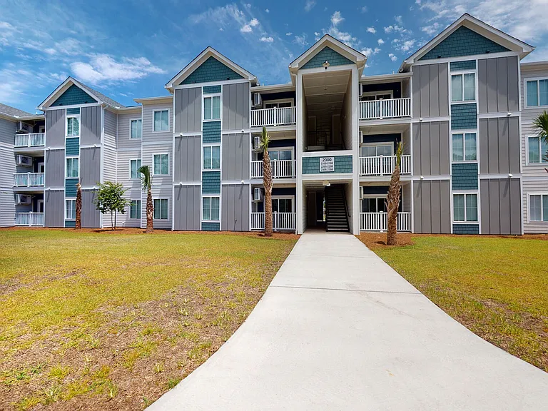 Coastal Club Apartments — Photo 33