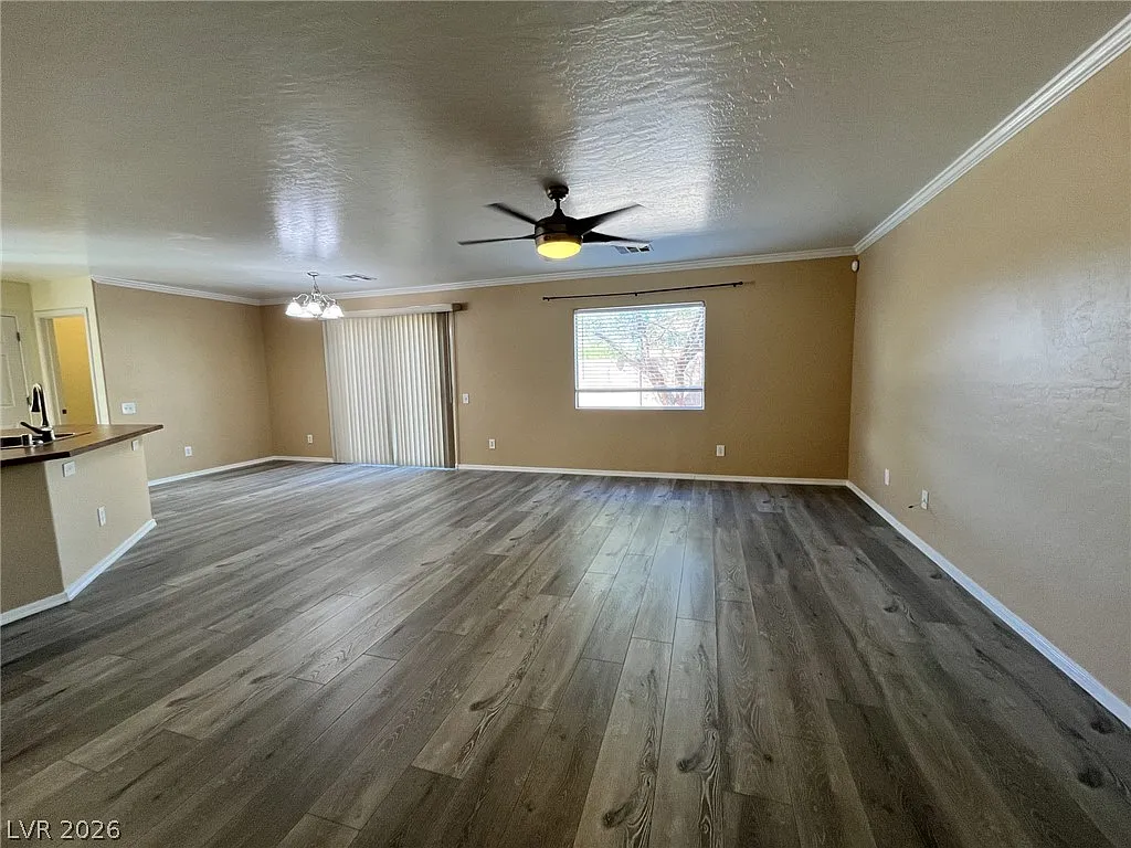 3 bed, 2.5 bath, 1711 sqft, $1,800 — Photo 4