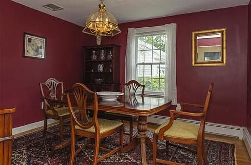 5th image of 39 Governor Winthrop Ln
