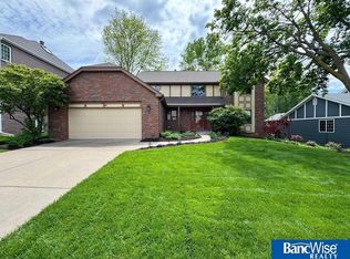 6431 Shenandoah Dr, Lincoln, NE 68510