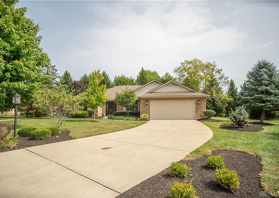 1st image of 290 Lairwood Dr