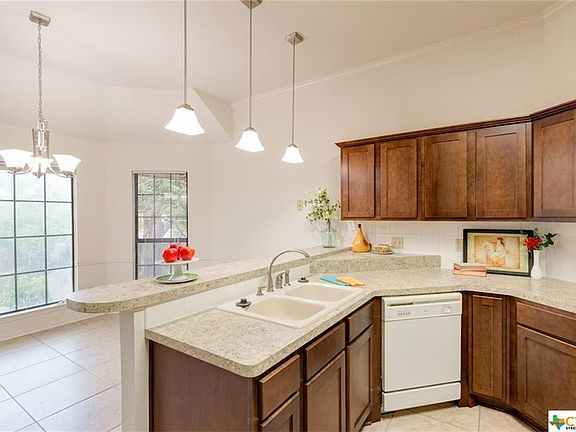 5th image of 1807 Tanglewood Dr