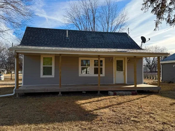 109 5th St N, Dakota City, IA 50529