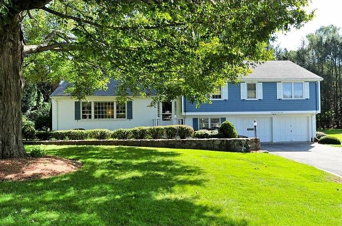 44 Evergreen Way