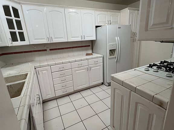 4th image of 2272 Dogwood St