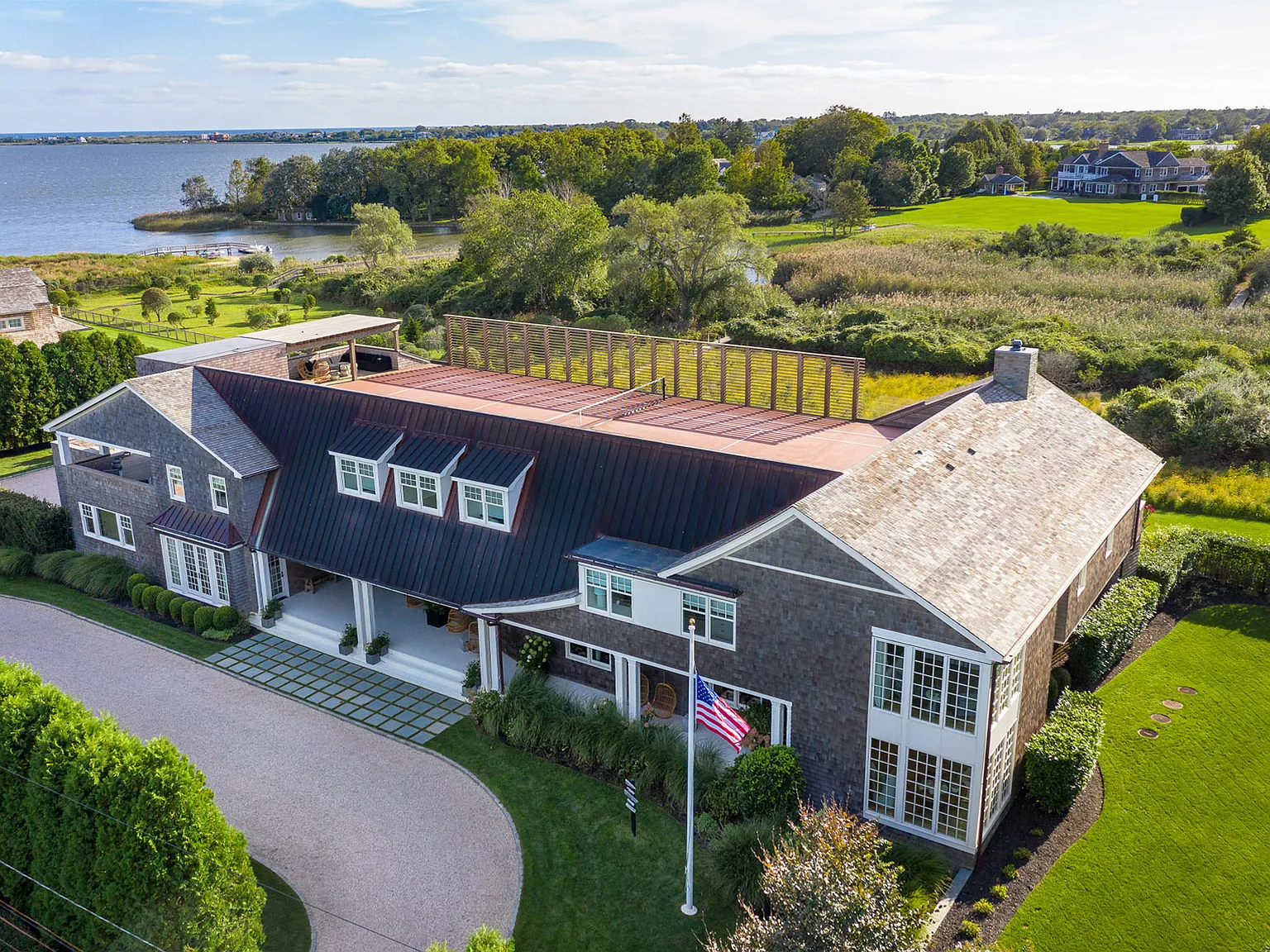 Turn-Key Waterfront Home With Bay Access — Photo 1