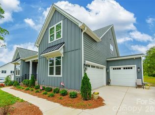 310 Triple Ponds Ct, Clover, SC 29710