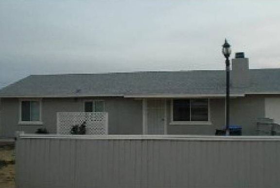 Front View Outside Yard