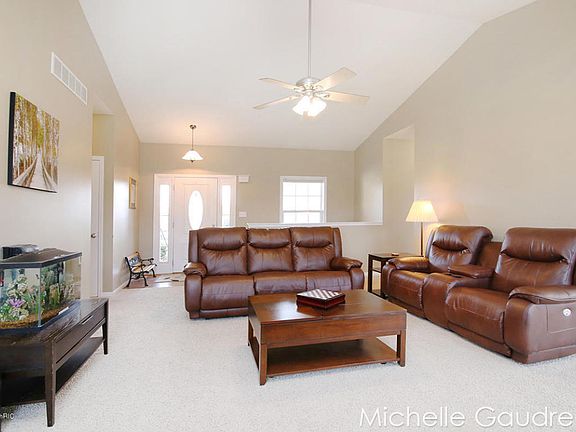 4th image of 8499 Deer Forest Mdws SE