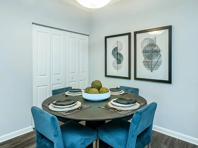 DINE IN STYLE