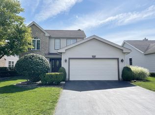 603 Golfers Ln, Bartlett, IL