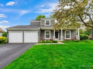 1338 Lilac Ln, Carol Stream, IL 60188
