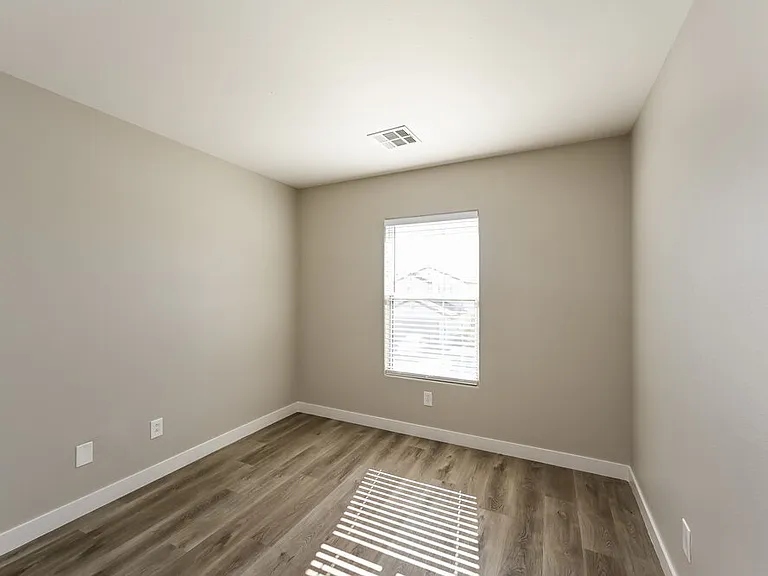 7424 Scottish Castle Ave — Photo 13
