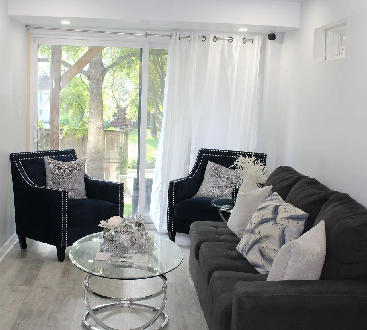 3 bed, $2,000 — Photo 3