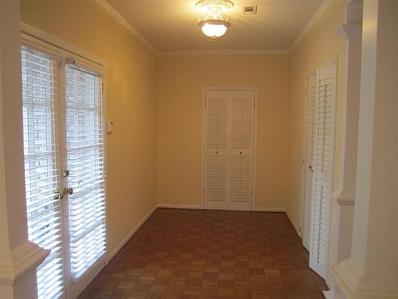 2nd image of 1146 Ivy Ln