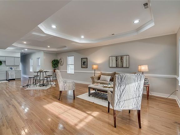 5th image of 1122 N 33rd St