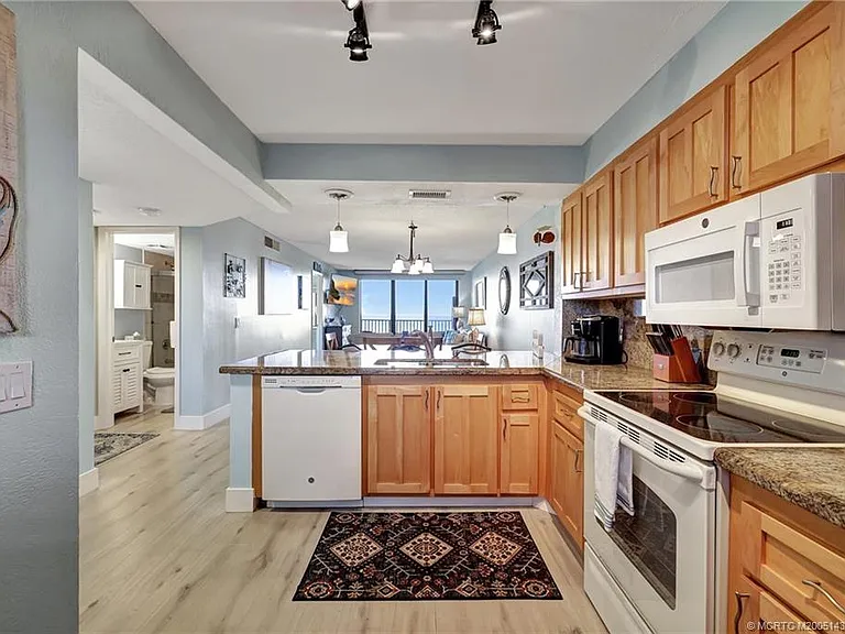 7380 S Ocean Dr #420 — Photo 8
