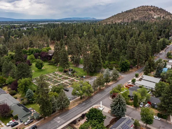 1170 NE Ulysses Dr, Bend, OR 97701