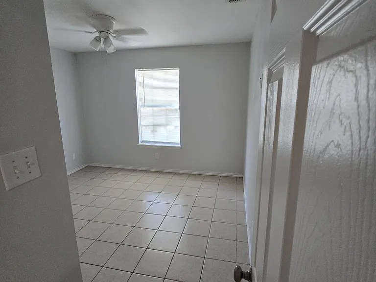 809 W Cardinal Ave — Photo 16