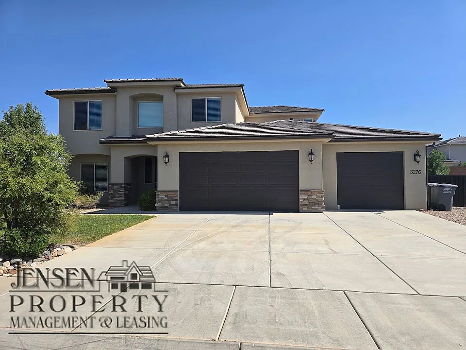 3276 E Red Cedar Dr