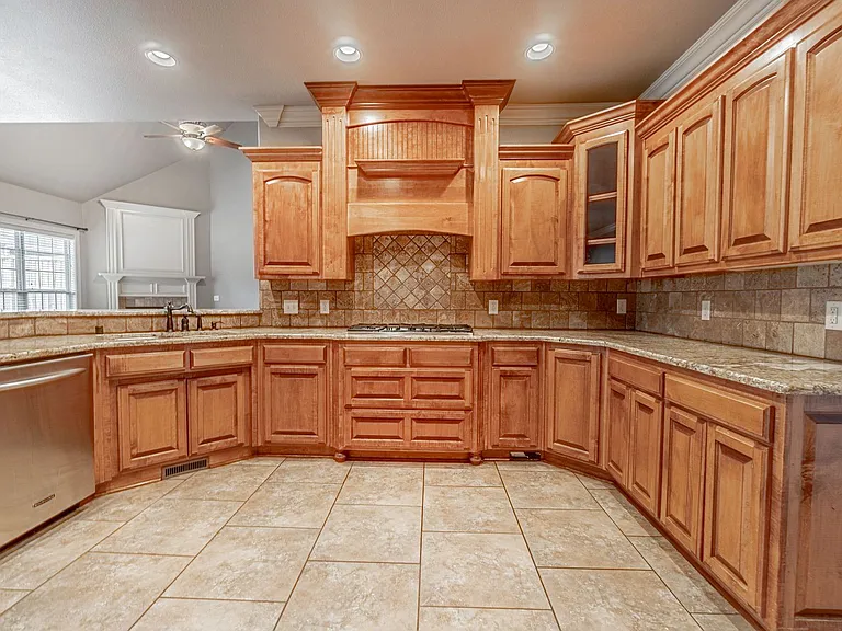 3704 W Legacy Ln — Photo 4