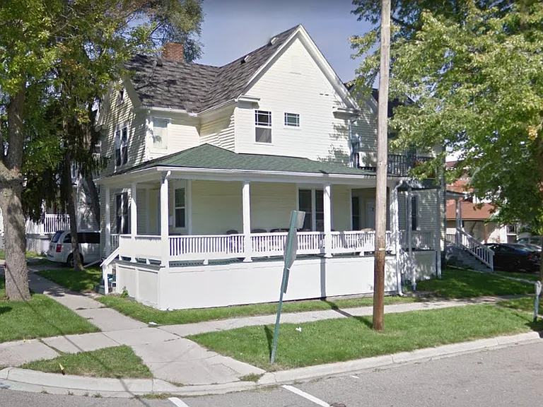 702 Emmet St #3 — Photo 3