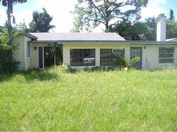 2nd image of 1163 Park Ln