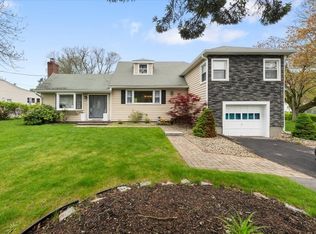16 Vista Dr, Danvers, MA 01923