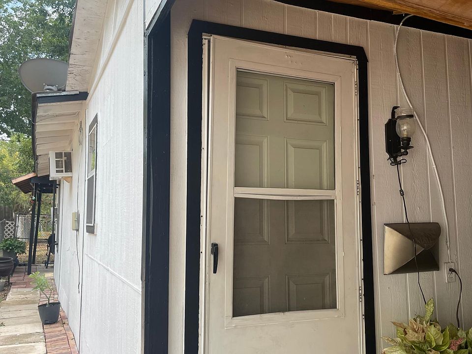 1st image of 122 Caldwell St #1