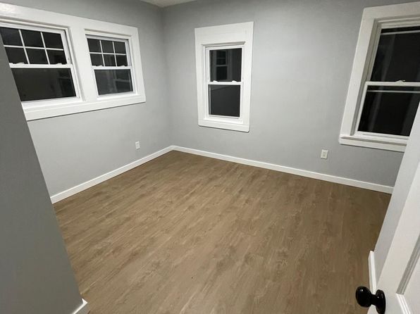 145 Vermont Ave Floor 2