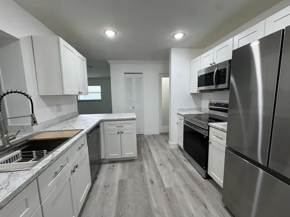 1331 W Campanelli Drive, Plantation, FL 33322