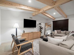 711 Medinah Dr, Rochester Hills, MI 48309