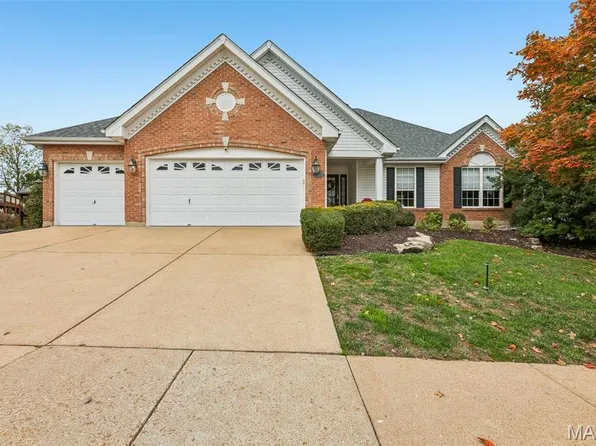2315 Dartmouth Bend Dr, Ballwin, MO 63011