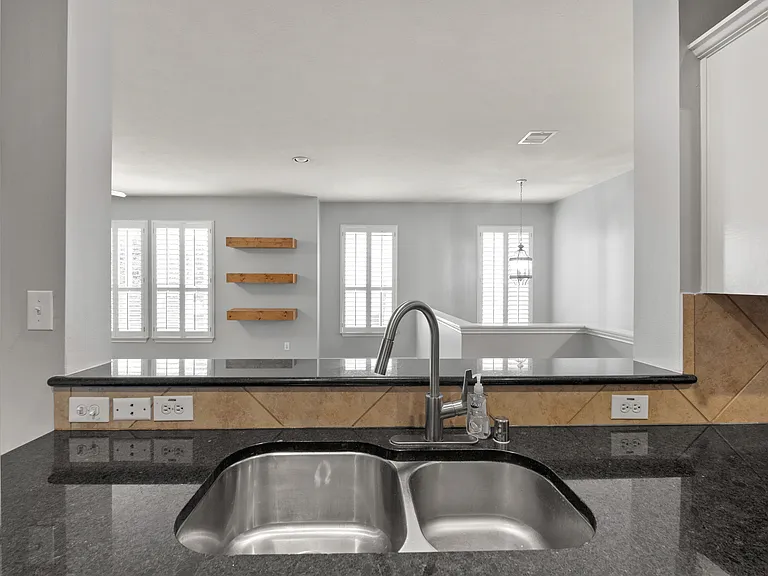 5314 Schuler St — Photo 31